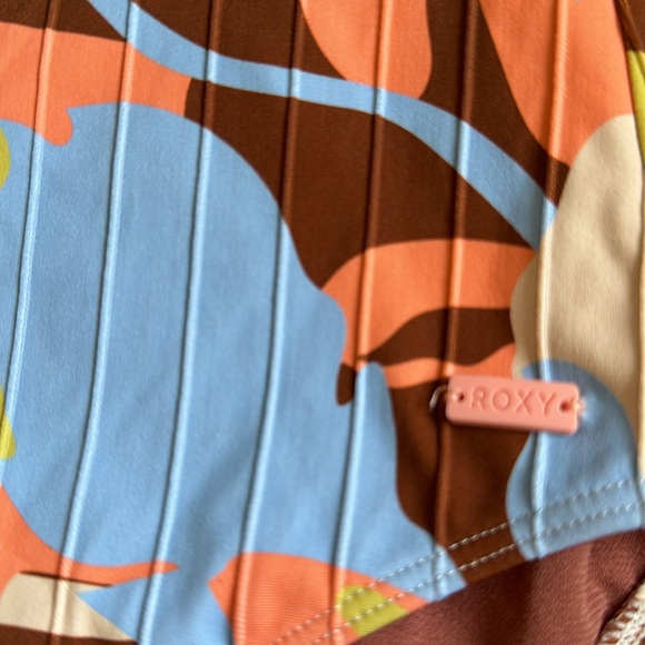 Roxy one piece one shoulder worn once - Picture 2 of 2